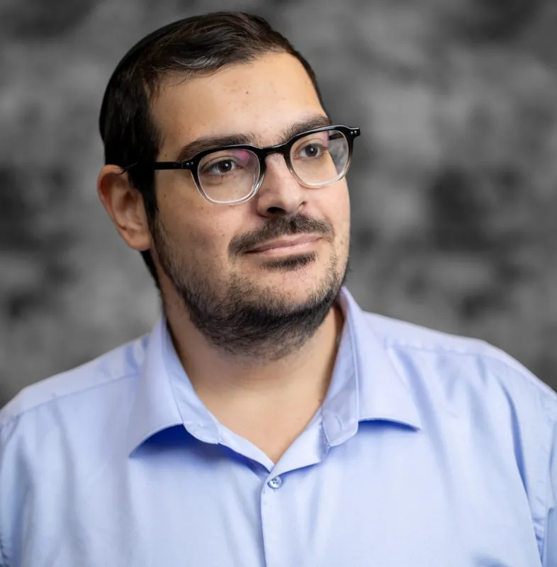 Me Isaac Elbaz